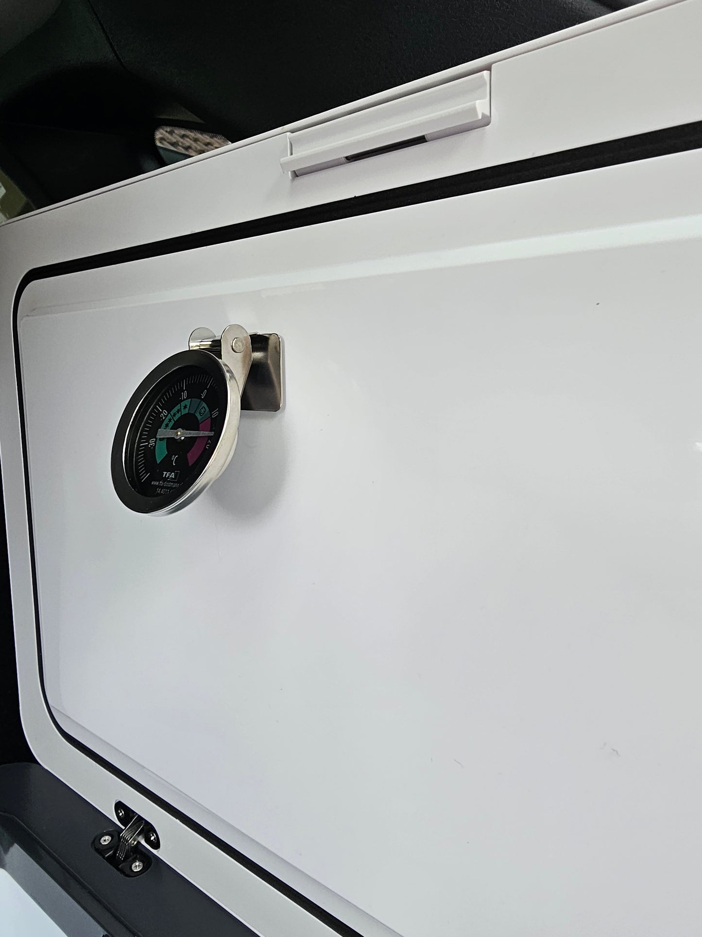 Kühlbox Auto 30L mit LCD-Anzeige ä12/24V DC und 110-240V AC